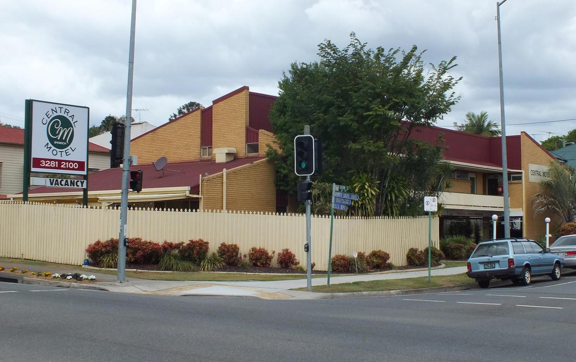 Central Motel Ipswich Bagian luar foto